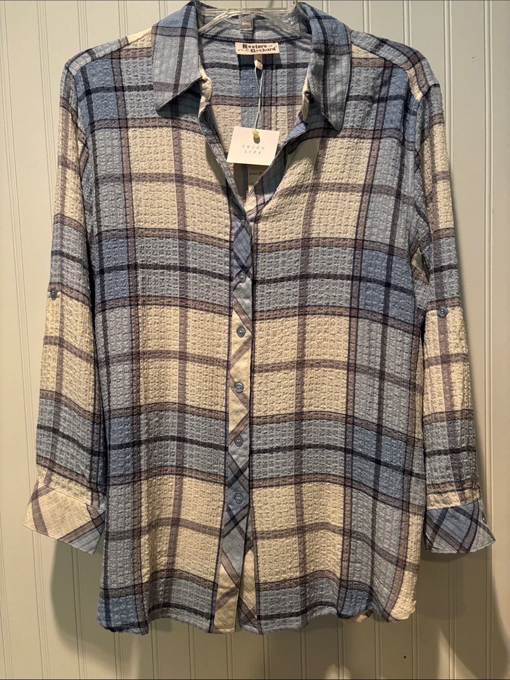 NWT Hester & Orchard Light Blue, White and Gray Plaid Button Down Shirt Size M
